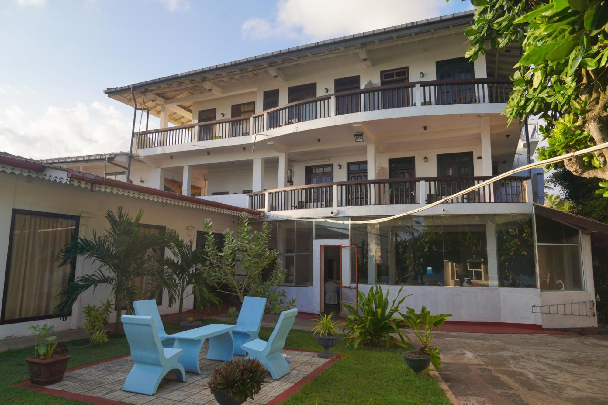 Shanthi Beach Resort Unawatuna Kültér fotó