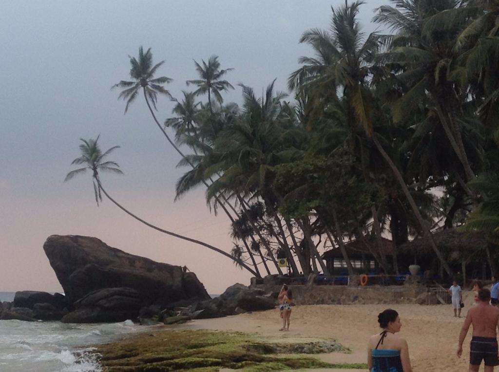 Shanthi Beach Resort Unawatuna Kültér fotó