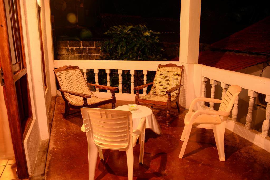 Shanthi Beach Resort Unawatuna Kültér fotó
