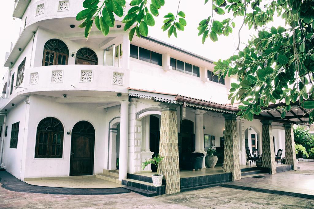 Shanthi Beach Resort Unawatuna Kültér fotó