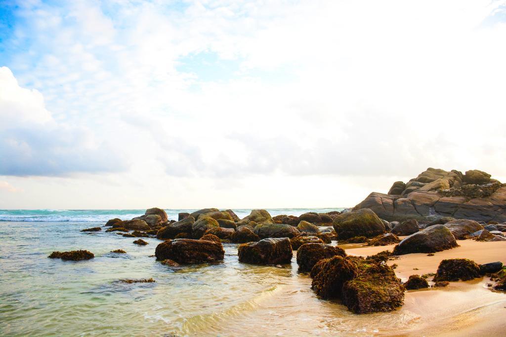 Shanthi Beach Resort Unawatuna Kültér fotó