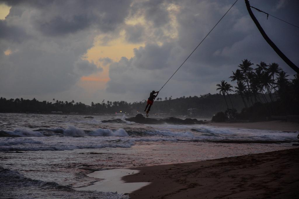 Shanthi Beach Resort Unawatuna Kültér fotó