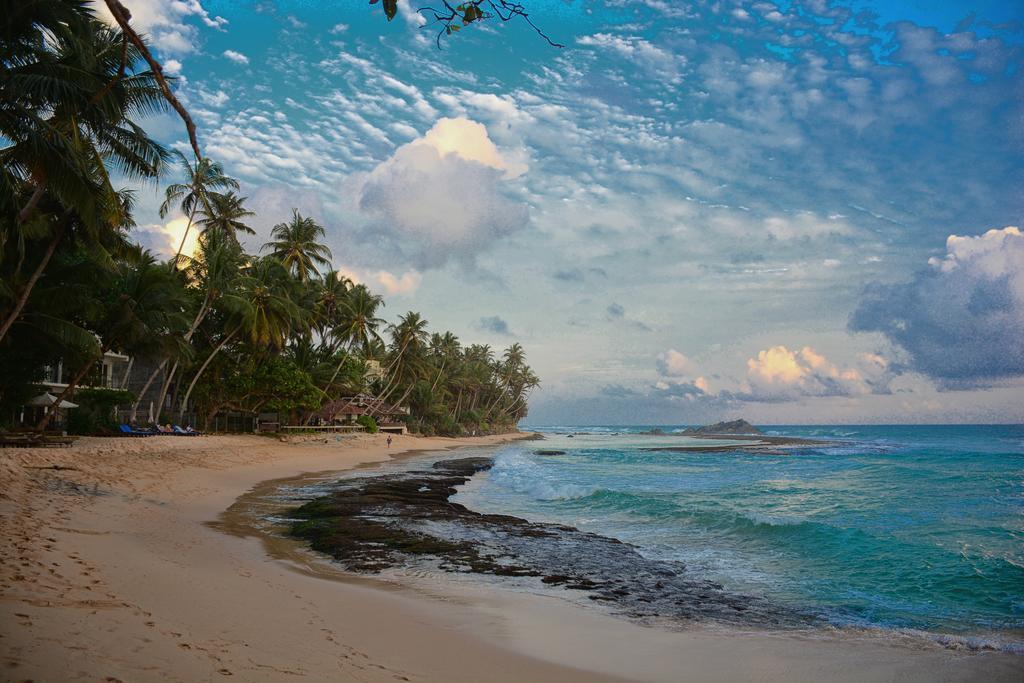 Shanthi Beach Resort Unawatuna Kültér fotó