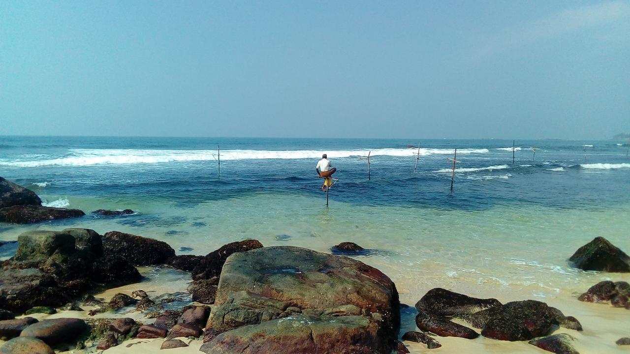 Shanthi Beach Resort Unawatuna Kültér fotó