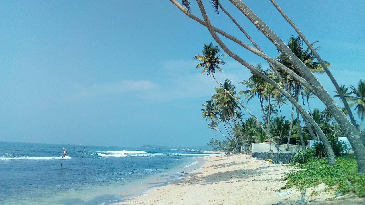 Shanthi Beach Resort Unawatuna Kültér fotó